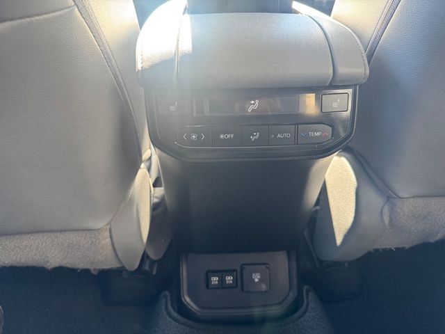 2020 Toyota Highlander Platinum FWD - 23094620 - 12