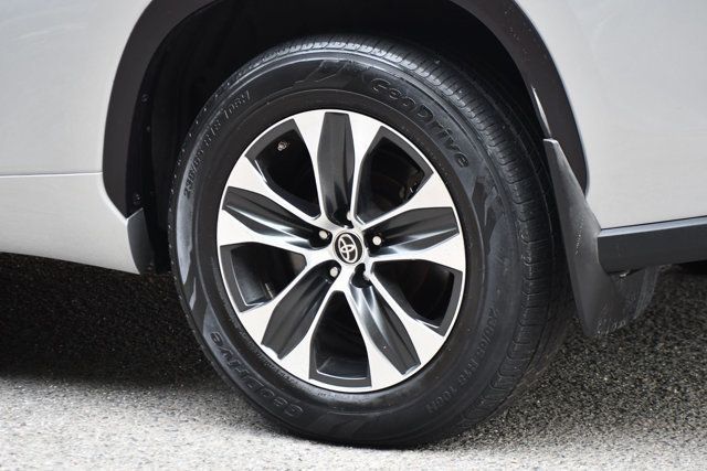 2020 Toyota Highlander XLE AWD - 22953861 - 17