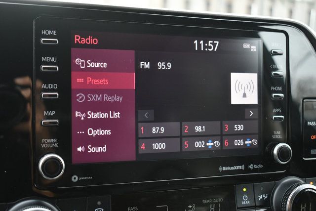 2020 Toyota Highlander XLE AWD - 22953861 - 37