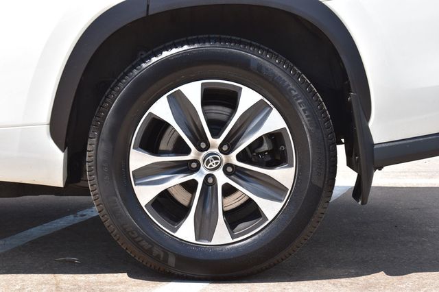 2020 Toyota Highlander XLE AWD - 23040301 - 10