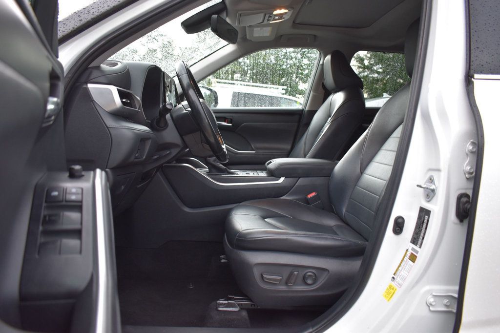 2020 Toyota Highlander XLE AWD - 23040301 - 11