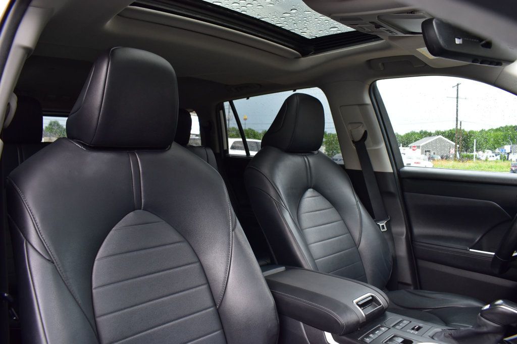 2020 Toyota Highlander XLE AWD - 23040301 - 15