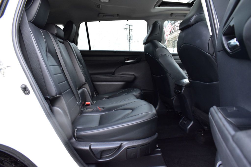 2020 Toyota Highlander XLE AWD - 23040301 - 17