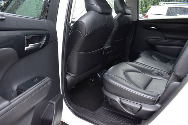 2020 Toyota Highlander XLE AWD - 23040301 - 22