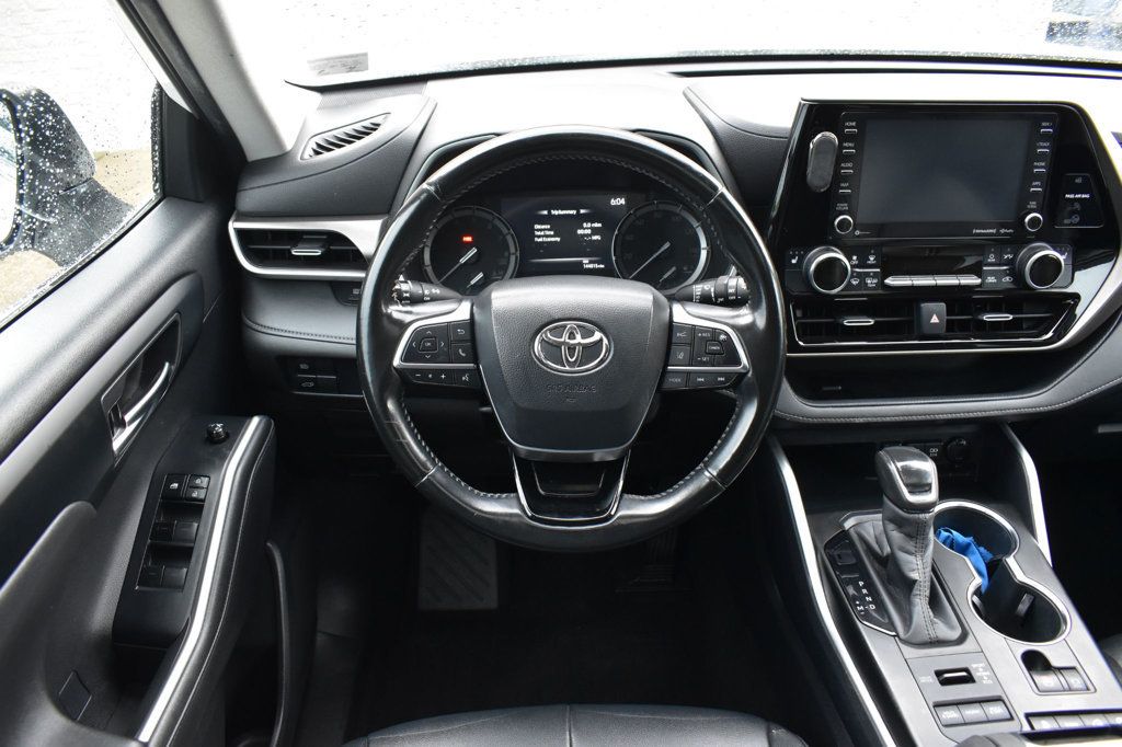 2020 Toyota Highlander XLE AWD - 23040301 - 30