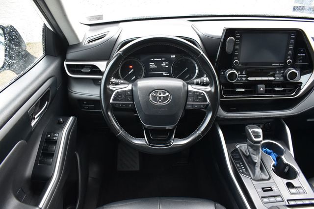 2020 Toyota Highlander XLE AWD - 23040301 - 30