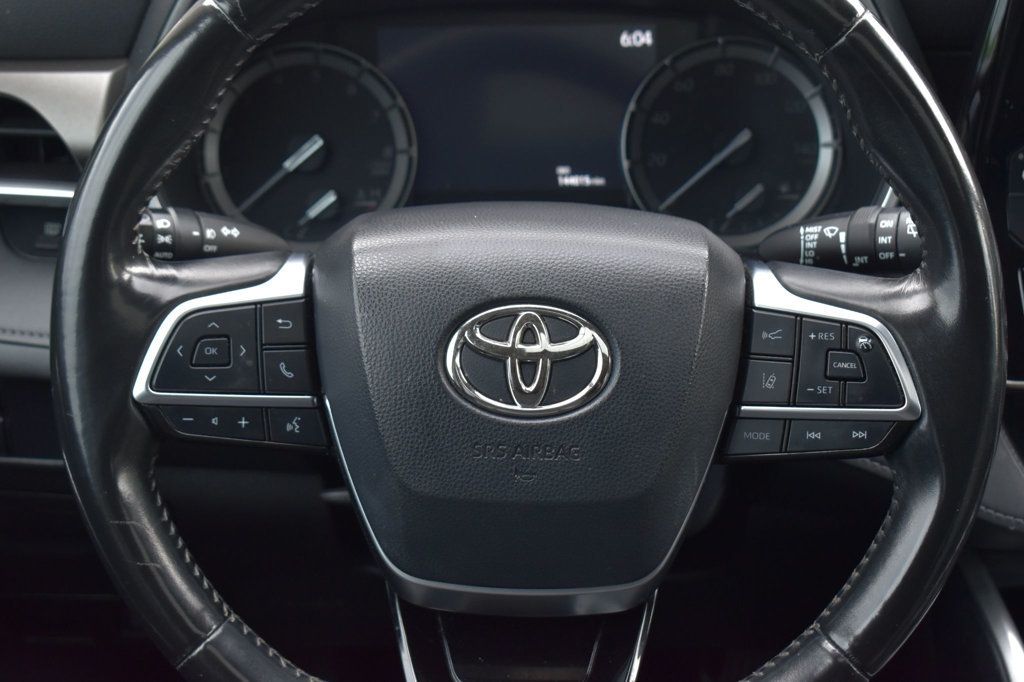 2020 Toyota Highlander XLE AWD - 23040301 - 32