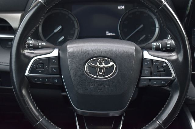 2020 Toyota Highlander XLE AWD - 23040301 - 32
