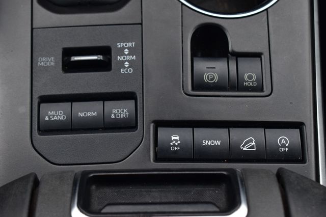 2020 Toyota Highlander XLE AWD - 23040301 - 35