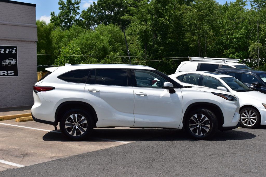 2020 Toyota Highlander XLE AWD - 23040301 - 3