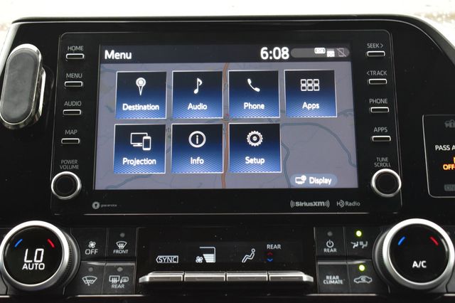 2020 Toyota Highlander XLE AWD - 23040301 - 42