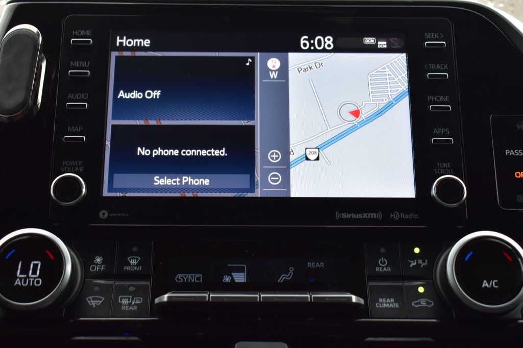 2020 Toyota Highlander XLE AWD - 23040301 - 43