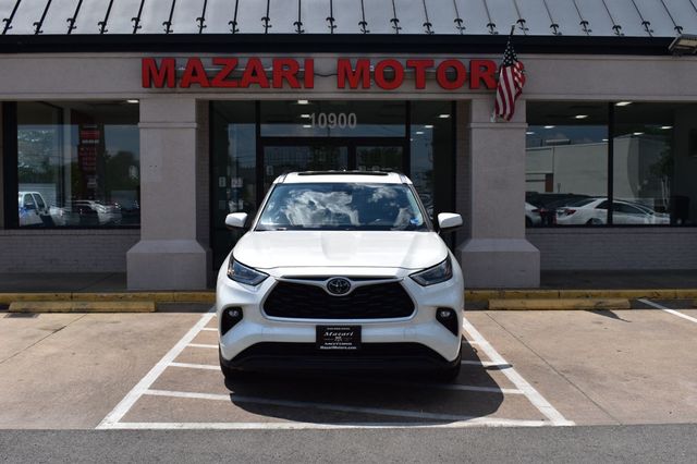 2020 Toyota Highlander XLE AWD - 23040301 - 4