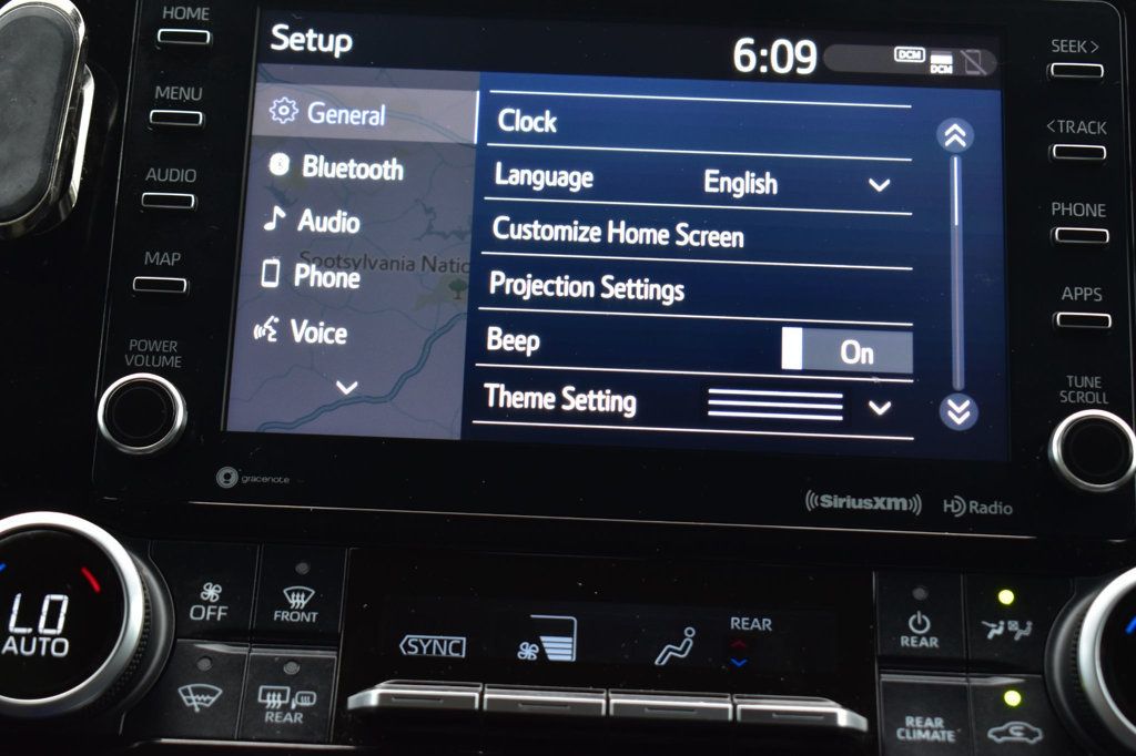 2020 Toyota Highlander XLE AWD - 23040301 - 49