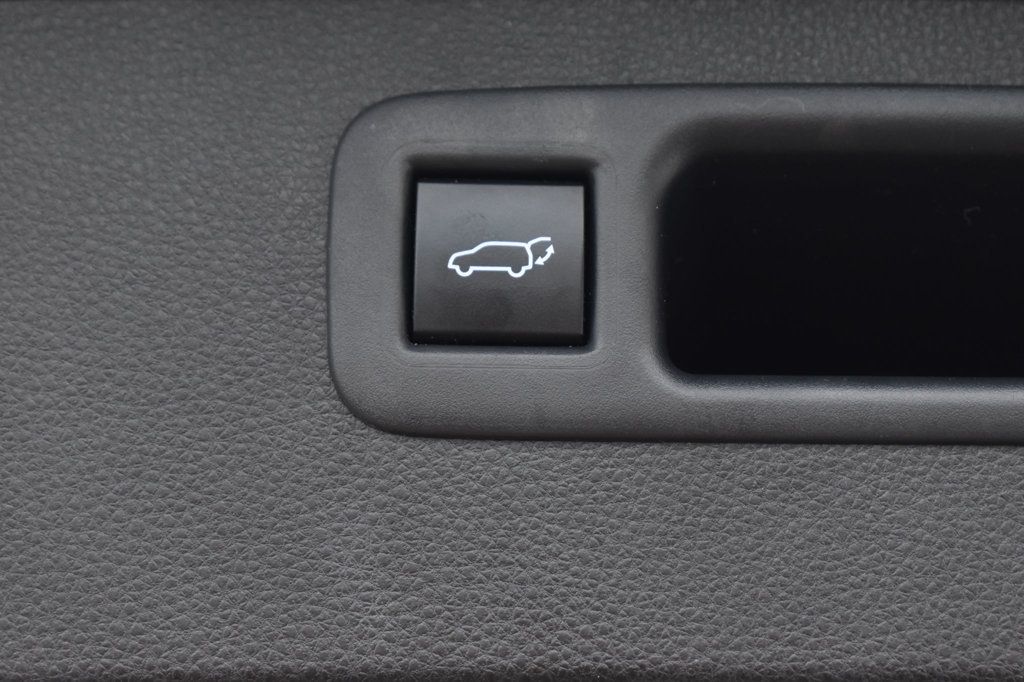 2020 Toyota Highlander XLE AWD - 23040301 - 56