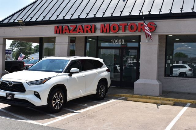 2020 Toyota Highlander XLE AWD - 23040301 - 8