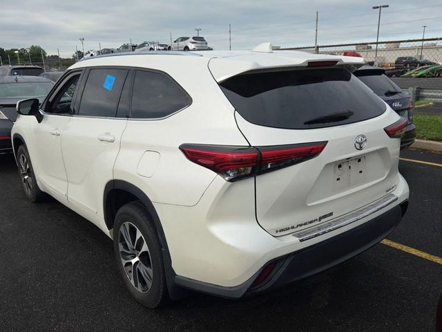 2020 Toyota Highlander XLE AWD - 23061035 - 3