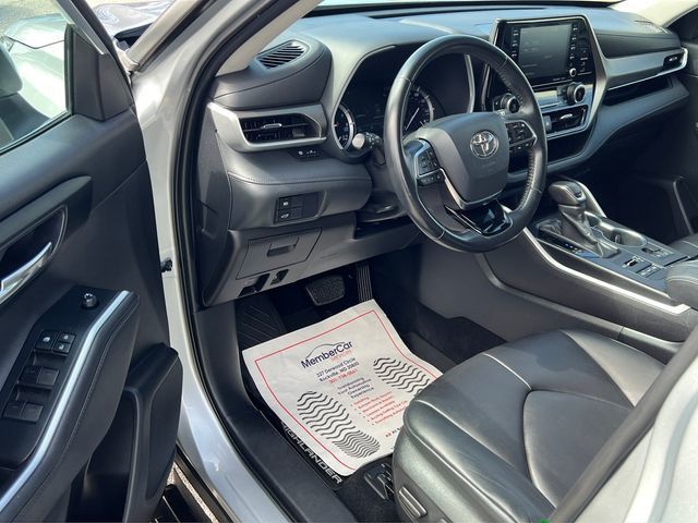 2020 Toyota Highlander XLE AWD - 23001435 - 10