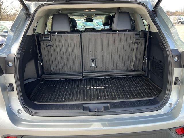 2020 Toyota Highlander XLE AWD - 23001435 - 18