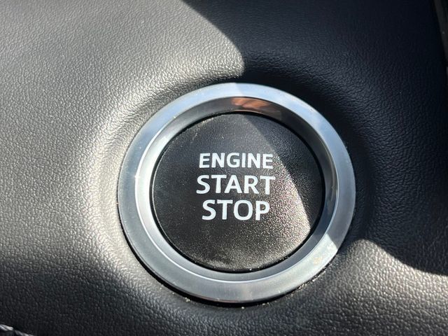 2020 Toyota Highlander XLE AWD - 23001435 - 32