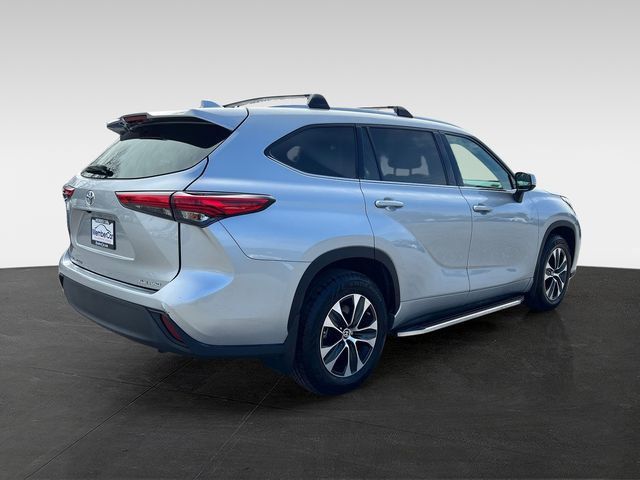 2020 Toyota Highlander XLE AWD - 23001435 - 4