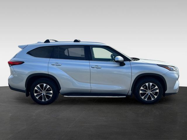 2020 Toyota Highlander XLE AWD - 23001435 - 5