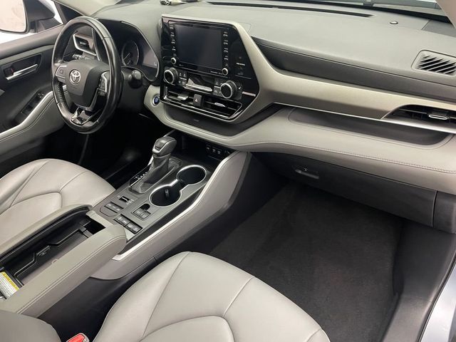2020 Toyota Highlander XLE AWD - 22937510 - 17