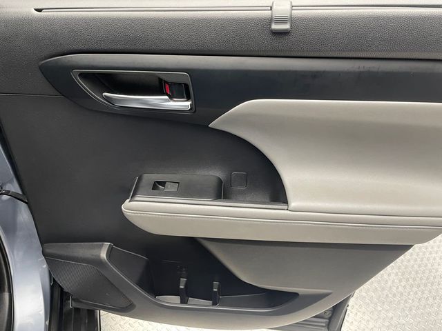 2020 Toyota Highlander XLE AWD - 22937510 - 18