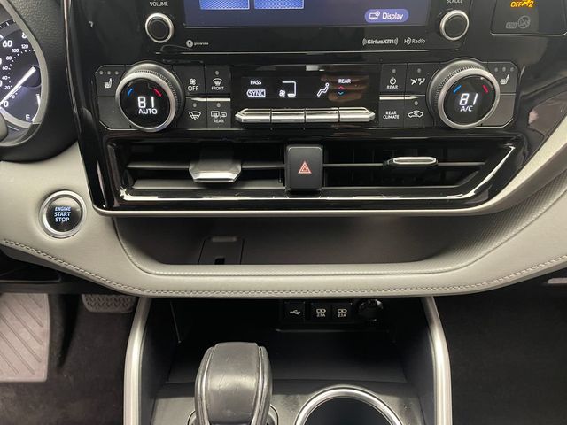 2020 Toyota Highlander XLE AWD - 22937510 - 28