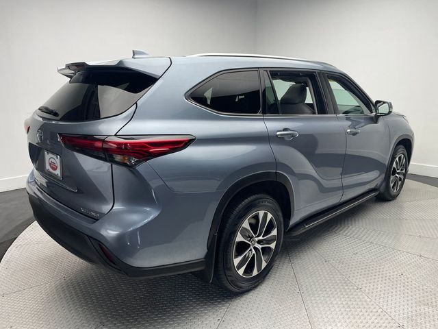 2020 Toyota Highlander XLE AWD - 22937510 - 4