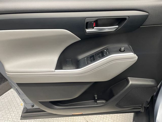 2020 Toyota Highlander XLE AWD - 22937510 - 8