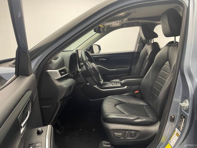 2020 Toyota Highlander XLE AWD - 22953976 - 11