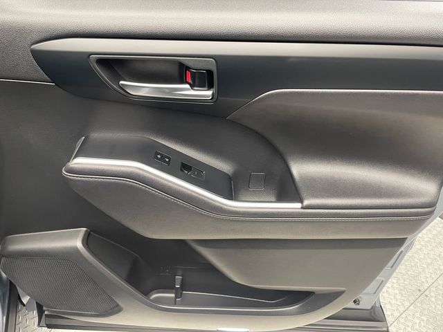 2020 Toyota Highlander XLE AWD - 22953976 - 14