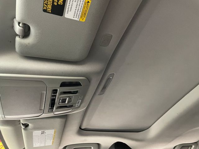 2020 Toyota Highlander XLE AWD - 22953976 - 31