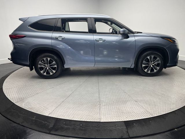 2020 Toyota Highlander XLE AWD - 22953976 - 3