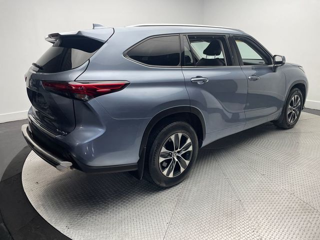 2020 Toyota Highlander XLE AWD - 22953976 - 4