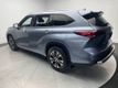 2020 Toyota Highlander XLE AWD - 22953976 - 6