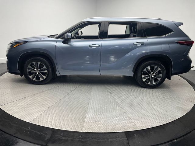 2020 Toyota Highlander XLE AWD - 22953976 - 7