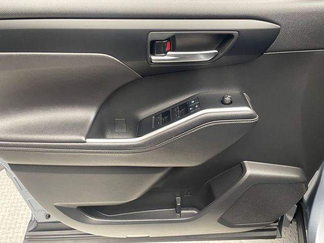 2020 Toyota Highlander XLE AWD - 22953976 - 8