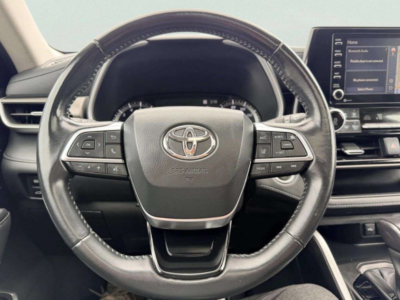 2020 Toyota Highlander XLE FWD - 23031424 - 39