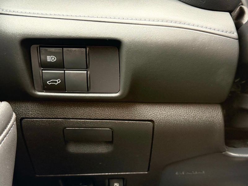 2020 Toyota Highlander XLE FWD - 23031424 - 43