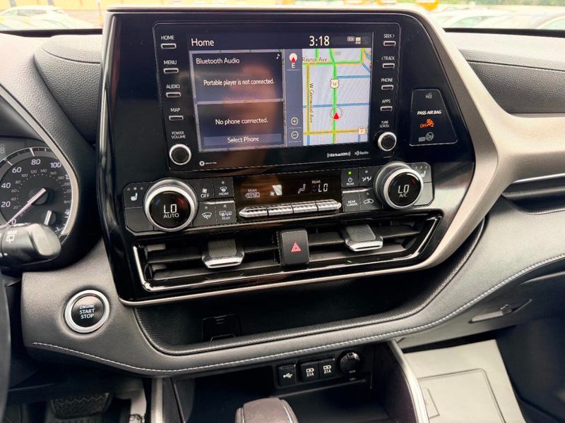 2020 Toyota Highlander XLE FWD - 23031424 - 44