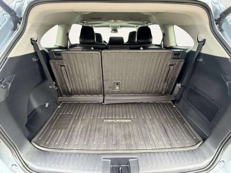 2020 Toyota Highlander XLE FWD - 23031424 - 6