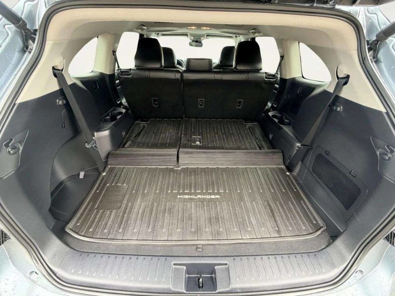 2020 Toyota Highlander XLE FWD - 23031424 - 7