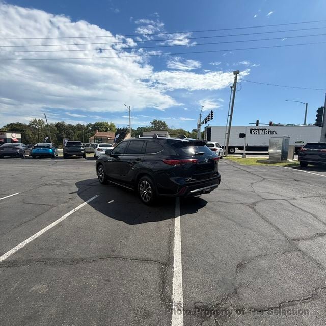 2020 Toyota Highlander XLE V6 AWD w/PREMIUM AUDIO & NAVIGATION - 23059150 - 9