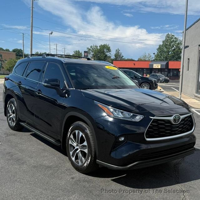 2020 Toyota Highlander XLE V6 AWD w/PREMIUM AUDIO & NAVIGATION - 23059150 - 1