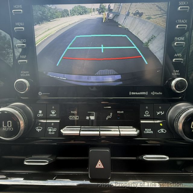 2020 Toyota Highlander XLE V6 AWD w/PREMIUM AUDIO & NAVIGATION - 23059150 - 32