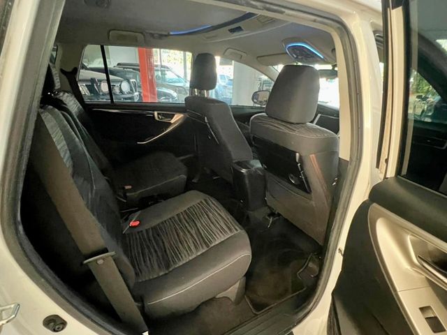 2020 Toyota Innova Disponible para alquiler Automatico 7 Pasajeros  - 22930593 - 10