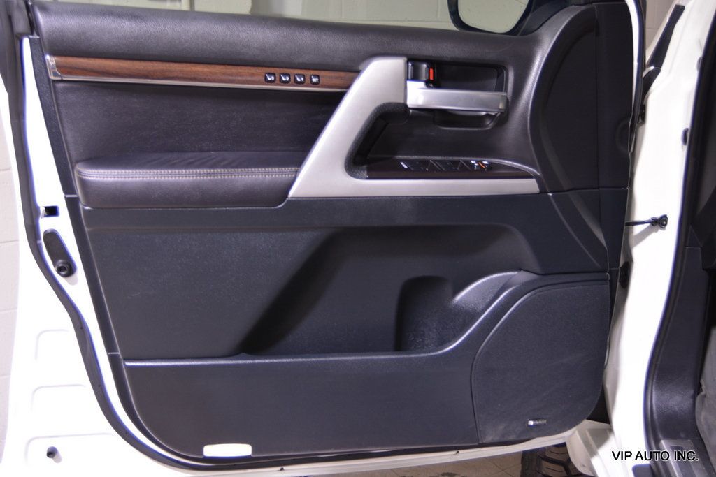 2020 Toyota Land Cruiser Heritage Edition  - 22919618 - 6