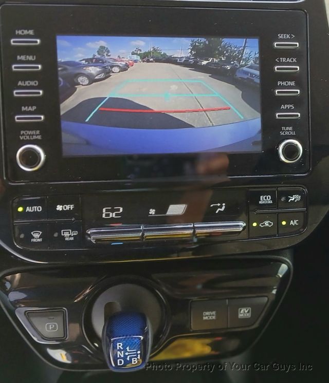 2020 Toyota Prius LE - 22599482 - 17